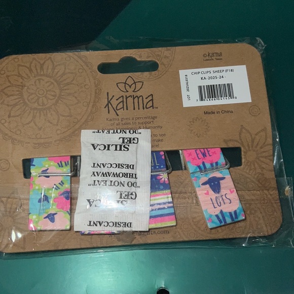 Karma chip clips/ clothespins set of 4 - Picture 2 of 2